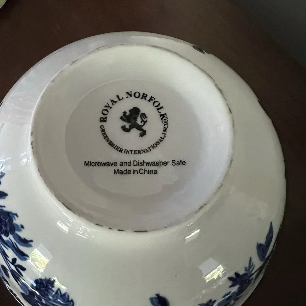 Royal Norfolk Stoneware White Blue‎ Flower Cereal Soup Noodle Bowl